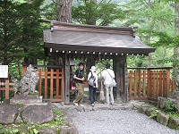 ���̐�ɖ��_�r������B�q�ϗ��R�O�O�~�i���E�E�E�B