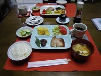 �}�}����̒��H�B