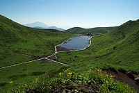 �ቺ�Ɉ���ɒr�B���̎R�͊��R�B���̐���͒j���x�B