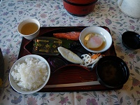 �z�e���̒��H�̓V���v���ł����I