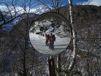 ���̃J�[�u�~���[���߂���ƕ䍂�͌����Ȃ��Ȃ����B