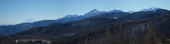 富士山〜鳳凰三山、甲斐駒ヶ岳、間ノ岳、仙丈ケ岳。