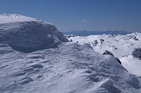 ���ɍ��ꂽ��̑�n�B